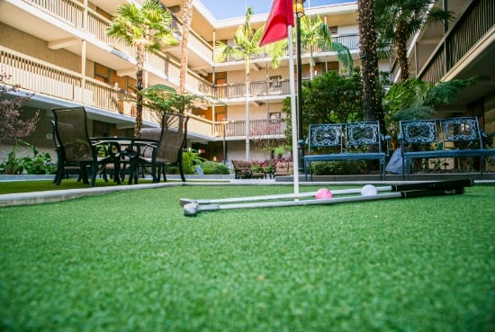 Mini-golf at Thousand Oaks Inn